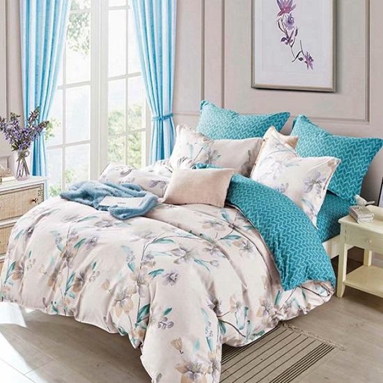 Moderna eleganta blommiga påslakanset